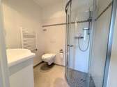 Bad mit Dusche - 