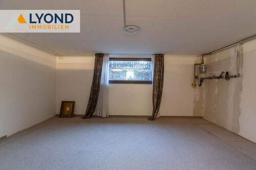 LYD 4954 - Altbau Kellerraum - 