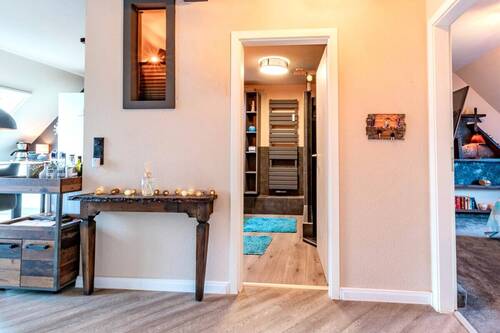 Flur Richtung Duschbad.. - 