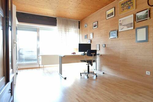 Drittes Zimmer im OG mit Balkon - 