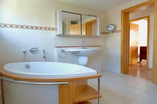 Badezimmer Ansicht 2 - 