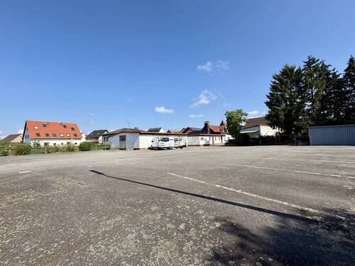 Parkplätze - +++ Großes Baugrundstück mit Bestand für Projektentwickler +++