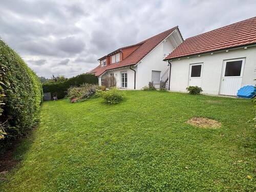 Haus mit Garten - Wunderschöne Doppelhaushälfte zu vermieten