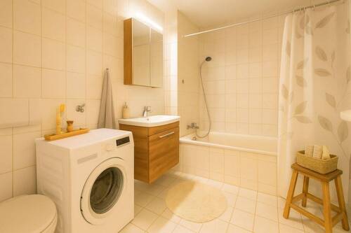 Badezimmer (gestaged) - 