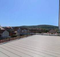 Exklusives Penthouse mit Dachterrasse, Balkon & 2 Carports - Neubaukomfort über den Dächern - Goldbach