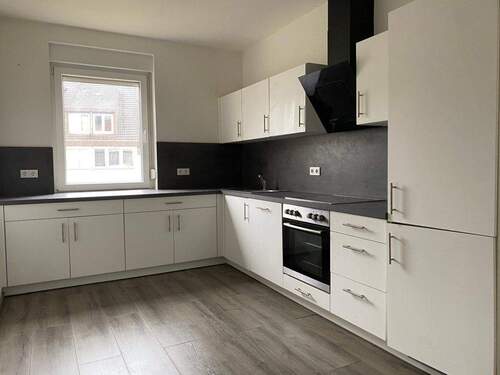 Küche - Helle 3-Zimmer-Wohnung in bester Lage!