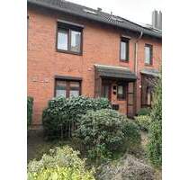 Großzügiges Reihenmittelhaus mit Kaminoption, Garage, Keller & Glasfaser in Kiel-Russee