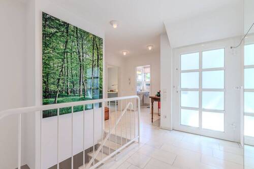 Eingangsbereich - Einfamilienhaus mit 294,90 m&sup2; in Neuss zum Kaufen