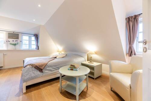 Zweites Schlafzimmer (OG) - 