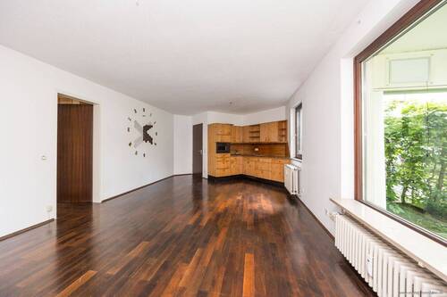 Großzügiger Wohnbereich - 2 Zimmer Etagenwohnung in München