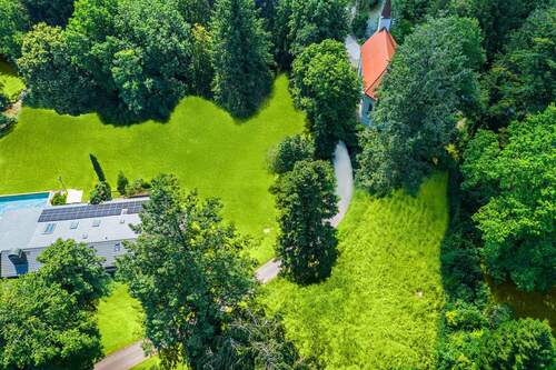 von oben - Grundstück in Berg-Mörlbach zum Kaufen