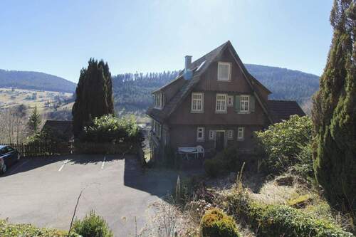 Haus Vorderansicht Bild 2 - 9 Zimmer Einfamilienhaus zum Kaufen in Baiersbronn