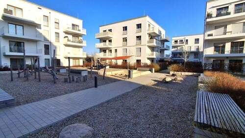 Hauseigener Spielplatz - 