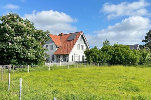 Außenansicht Südost - Exklusiver Inseltraum in Wyk: Großzügige Ferienimmobilie mit Sauna und Kaminofen