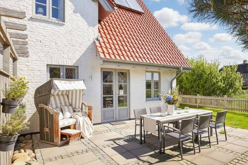 Außenansicht / sonnige Südterrasse - Doppelhaushälfte mit 152,00 m&sup2; in Wyk auf Föhr zum Kaufen