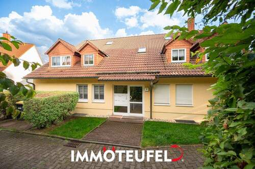 Hauseingang - Gepflegte Eigentumswohnung mit Terrasse und Stellplatz - ideal für Eigennutzer oder Anleger