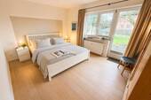 Schlafzimmer mit Ost-Terrasse - 