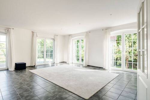Bild 2 - 4 Zimmer Einfamilienhaus zum Kaufen in Teltow