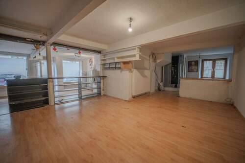 Laden 2 - 9 Zimmer Einfamilienhaus in Ladenburg