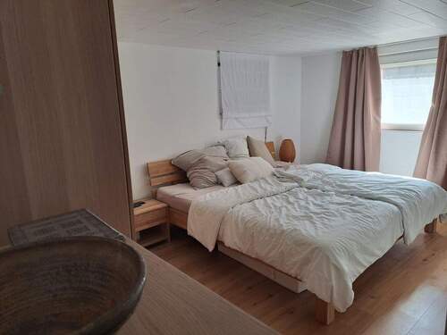 Schlafzimmer Keller - 