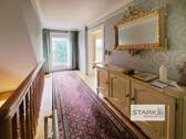 OG Treppenflur mit Balkon.jpg - 