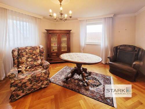 W2 Wohnzimmer Fensterseite.jpg - 