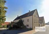 A Straßenseite im Sommer.jpg - 1 Zimmer Bauernhaus, Landhaus in Gaukönigshofen