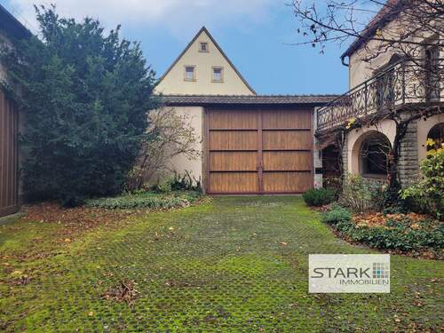 A Hof mit Tor.jpg - 