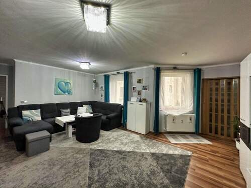 Wohnzimmer Bild 2 - 3 Zimmer Etagenwohnung zum Kaufen in Essen