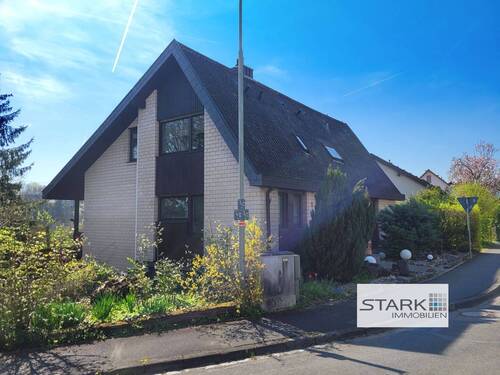 Ansicht Straße.jpg - Viel Platz für die ganze Familie - gepflegtes Wohnhaus mit Garten, Galerie und Einliegerwohnung!