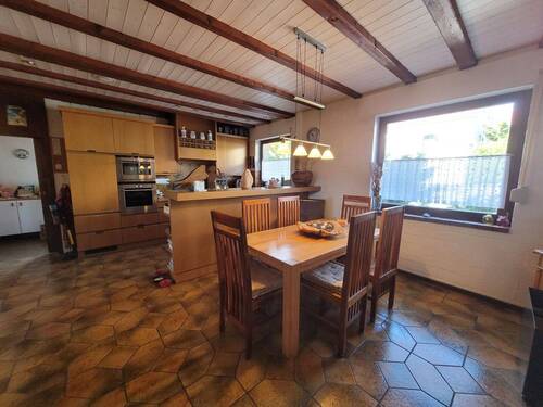 Essbereich.jpg - 6 Zimmer Einfamilienhaus in Kirchheim