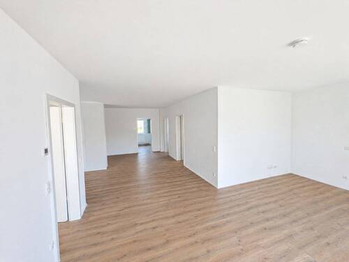 Bild 2 - 4 Zimmer Terrassenwohnung zur Miete in Brandenburg - Potsdam
