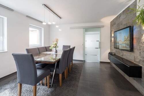 EG Essbereich (2).jpeg - 6 Zimmer Doppelhaushälfte zum Kaufen in Tauberrettersheim