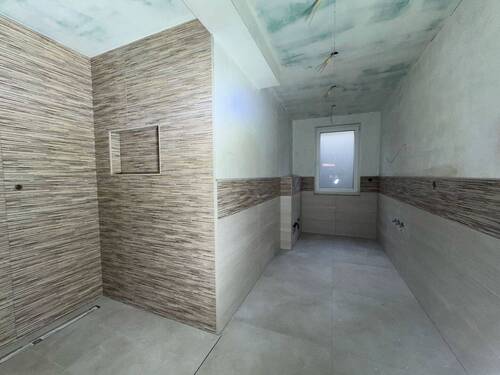 Badezimmer (UG) - 