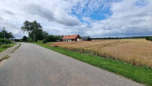 Gegenüber - Grundstück in Mellenthin OT Dewichow zum Kaufen