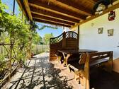 ÜBERDACHTE TERRASSE - 