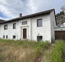 Freistehendes Einfamilienhaus - bereits entkernt - mit großem Grundstück in Top-Lage in Limburgerhof