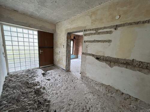 Diele EG - 7 Zimmer Einfamilienhaus zum Kaufen in Limburgerhof