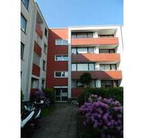 Helle Eigentumswohnung mit 3 Zimmern, 2 Loggien in Krefeld-Fischeln