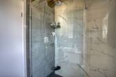 Dachgeschoss-Badezimmer - 