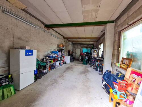 große Garage - 