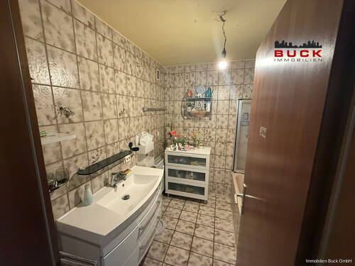 Badezimmer - Etagenwohnung mit 69,00 m² in Geislingen an der Steige zum Kaufen