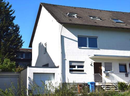 Hausansicht - 5 Zimmer Doppelhaushälfte in Kronberg im Taunus