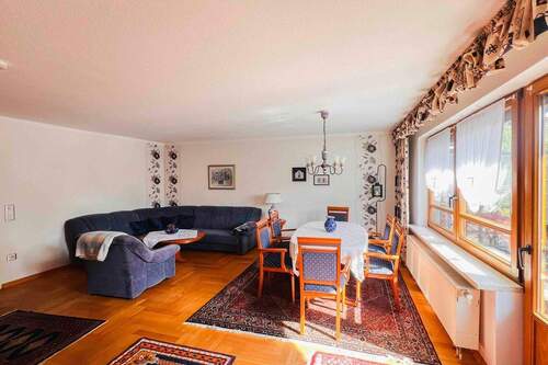 Wohnzimmer 1 - 7 Zimmer Einfamilienhaus zum Kaufen in Wunstorf