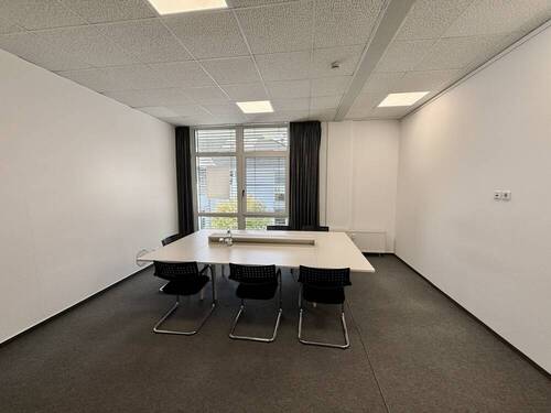 Besprechungsraum - Büro mit 265,00 m&sup2; in Leopoldshöhe zur Miete