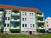 Hausansicht - 3 Zimmer Etagenwohnung zum Kaufen in Mylau