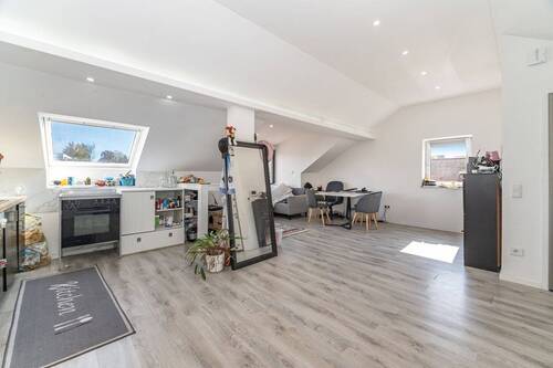 Wohnraum - 3 Zimmer Etagenwohnung zum Kaufen in Ottobrunn
