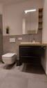 Badezimmer mit Schrank 1 - 