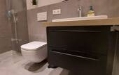 Badezimmer mit Schrank 2 - 