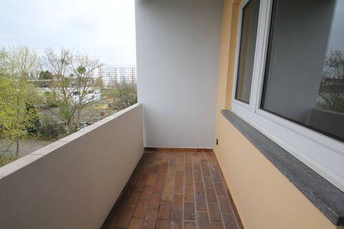 Balkon.JPG - 2 Zimmer Etagenwohnung zur Miete in Maintal